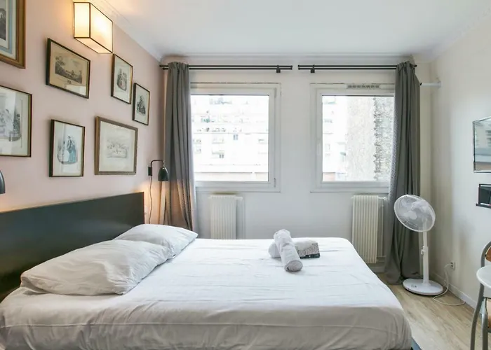 Cozy studio 10 min from Eiffel Tower Invalides Beaugrenelle - Welkeys